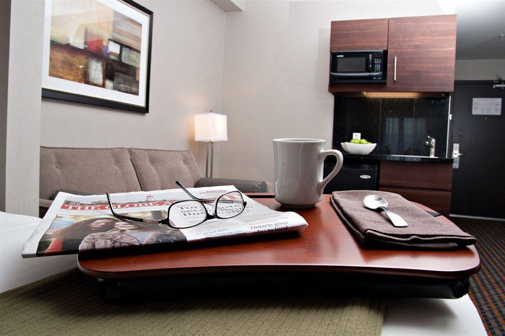 Holiday Inn Express Pembroke By Ihg Zewnętrze zdjęcie