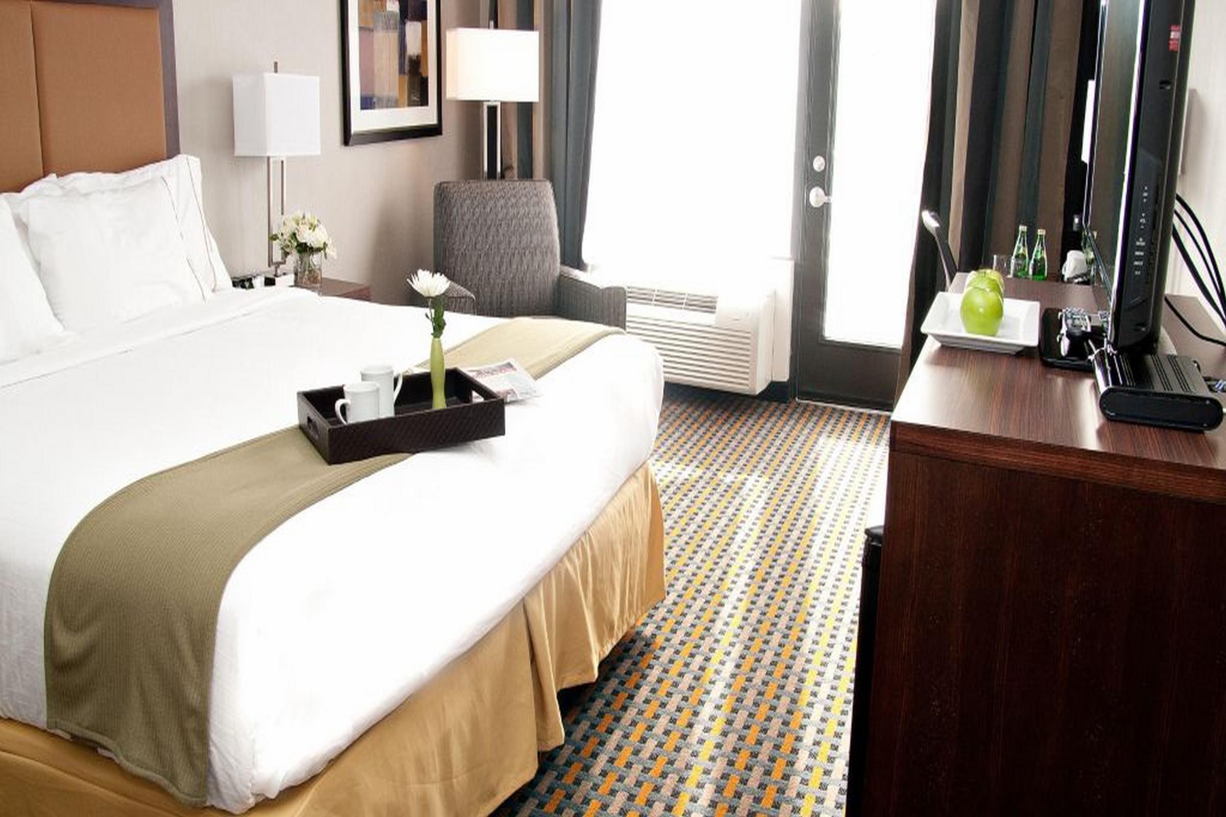 Holiday Inn Express Pembroke By Ihg Zewnętrze zdjęcie
