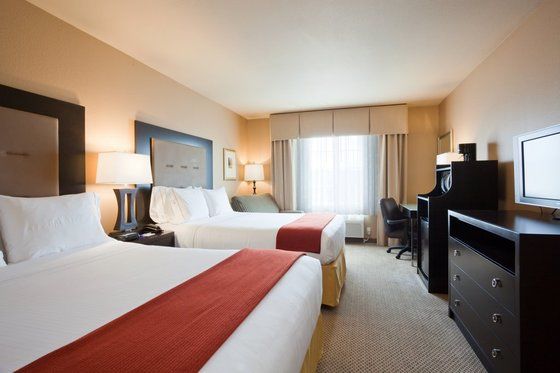 Holiday Inn Express Pembroke By Ihg Zewnętrze zdjęcie